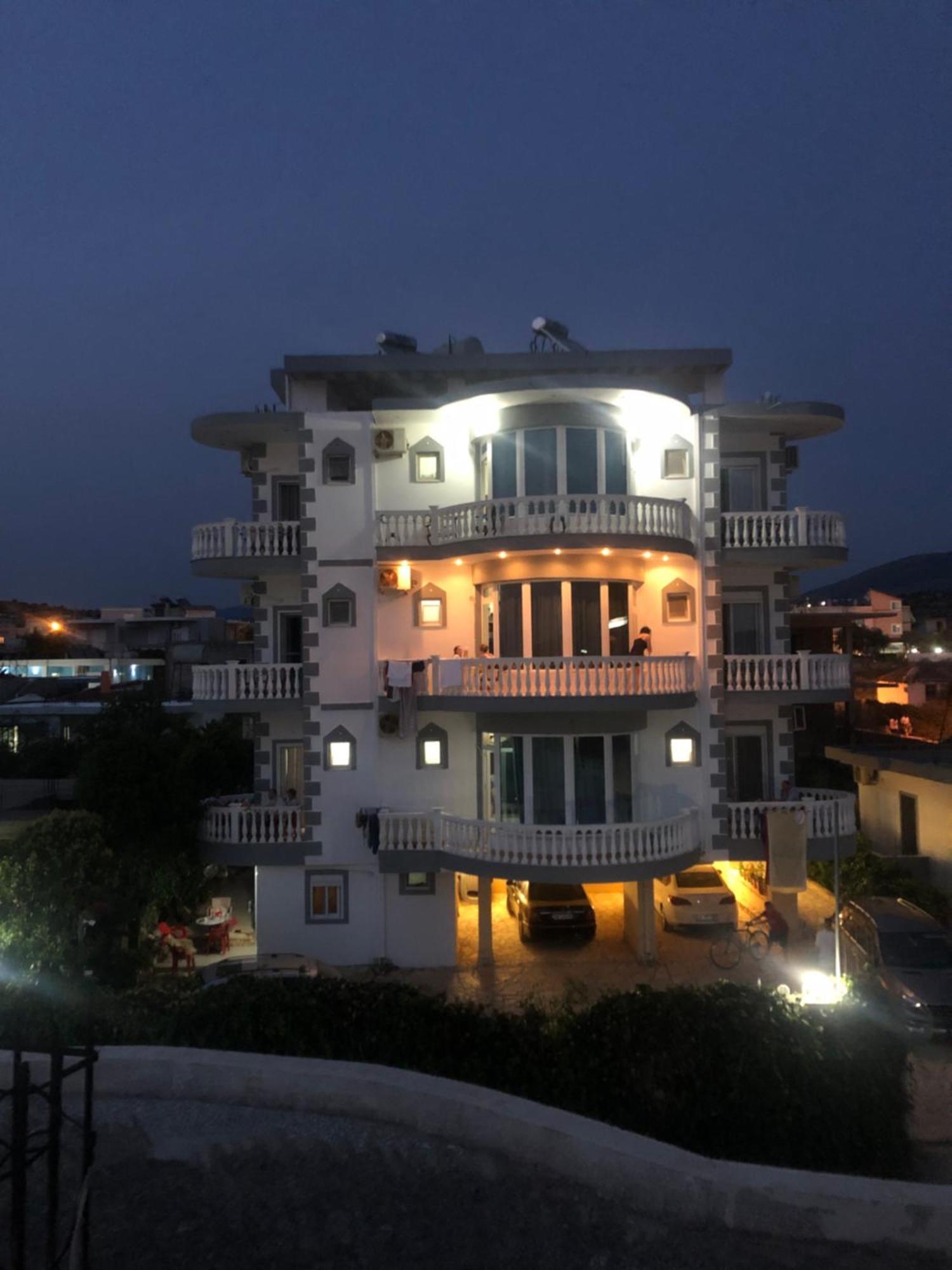 Studio Apartments Rizarjo คซามิล ภายนอก รูปภาพ
