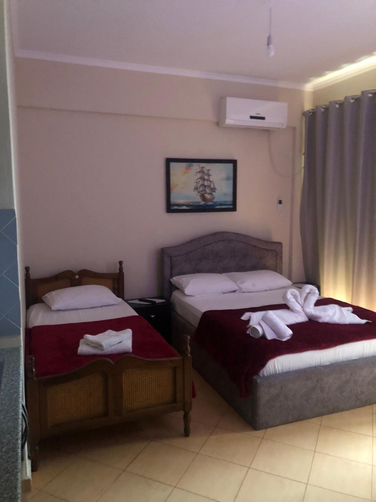 Studio Apartments Rizarjo คซามิล ภายนอก รูปภาพ
