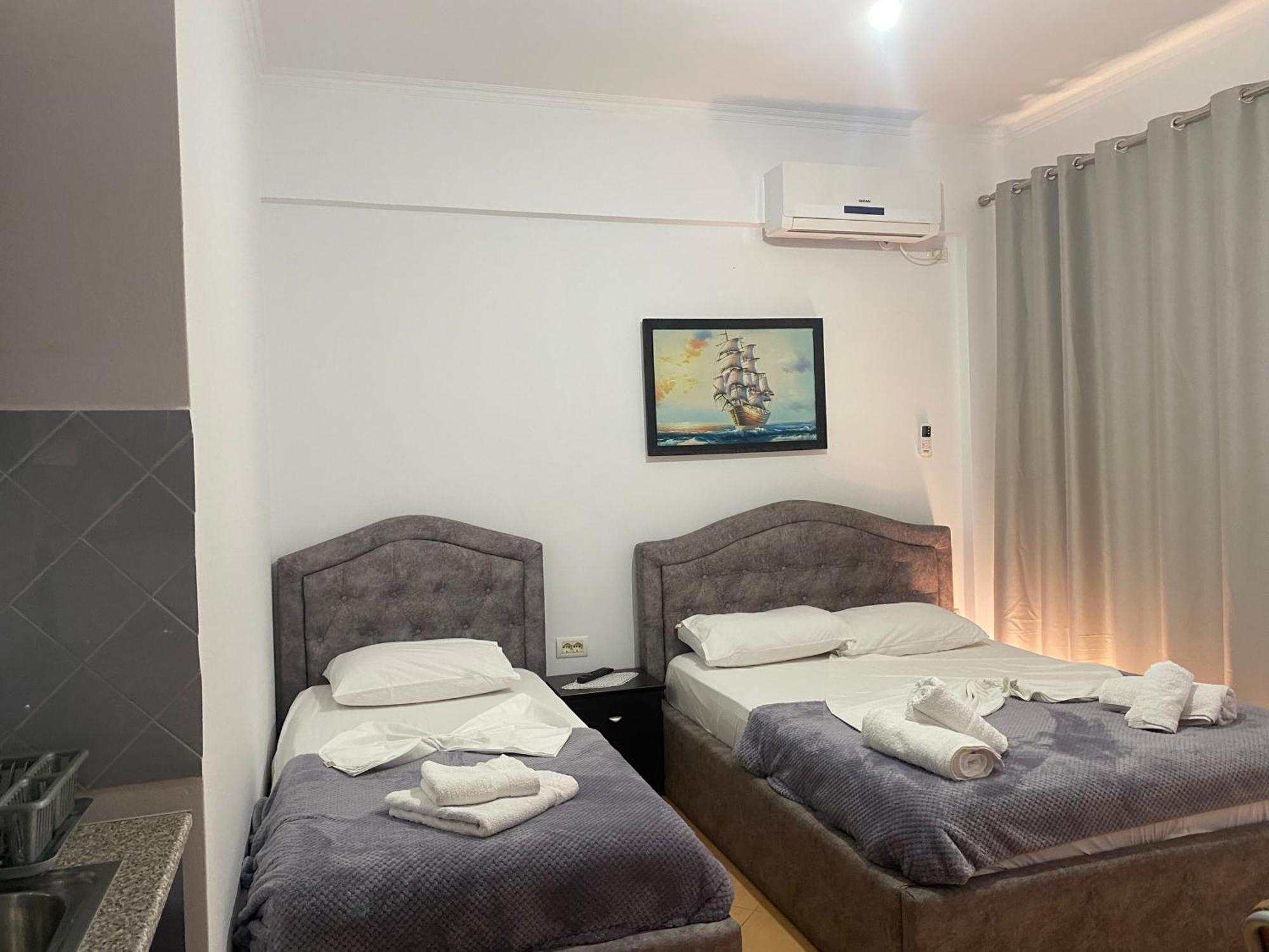 Studio Apartments Rizarjo คซามิล ภายนอก รูปภาพ