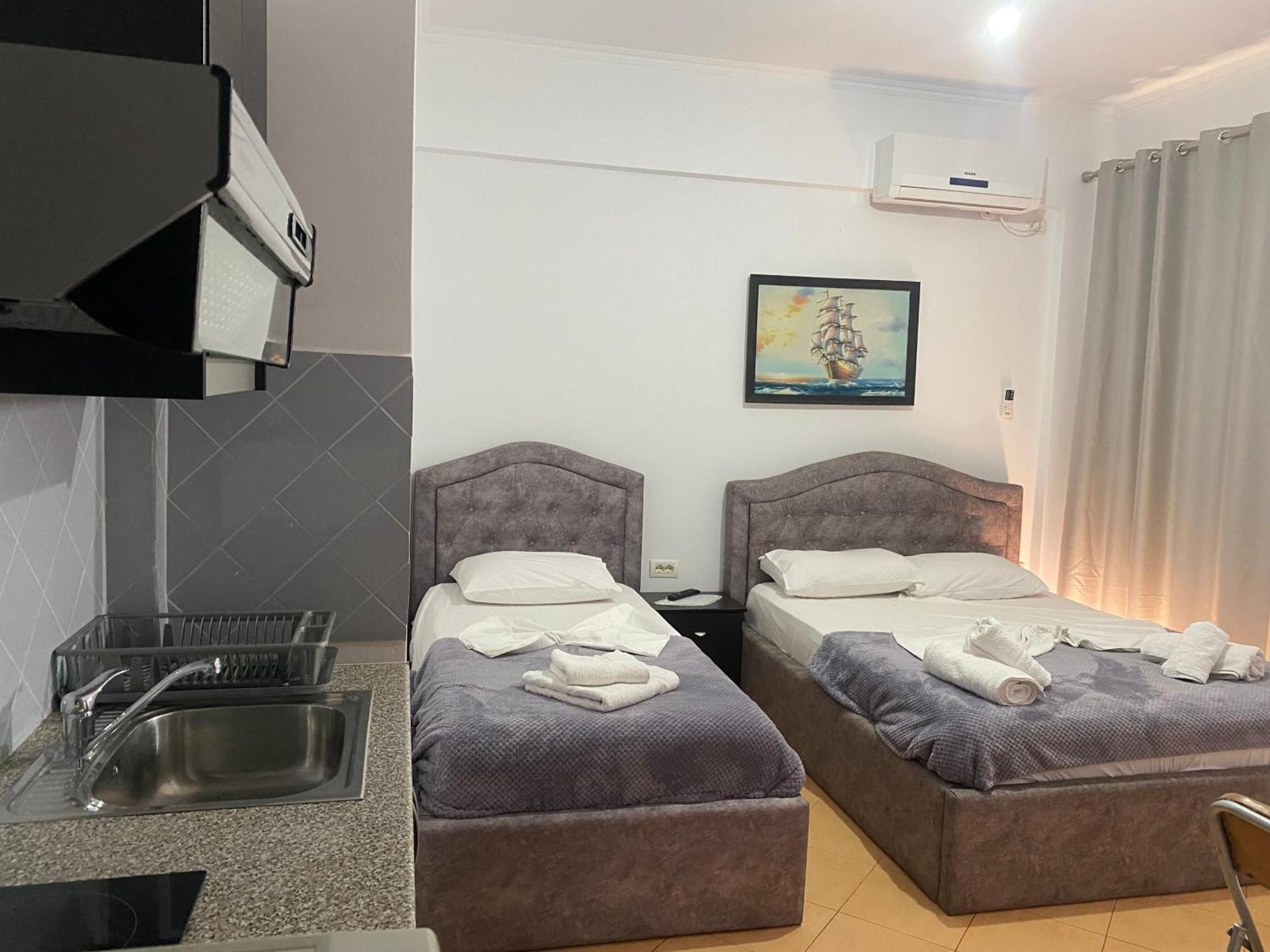Studio Apartments Rizarjo คซามิล ภายนอก รูปภาพ